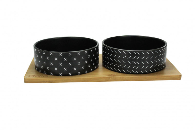 BeOneBreed Black Ceramic Bowls on Bamboo Base